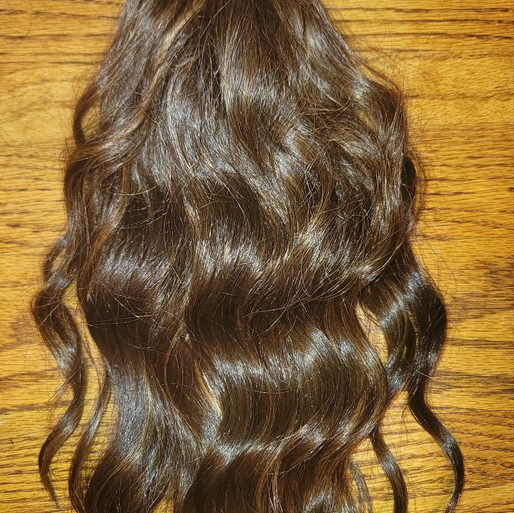 NWT Outre S4/27 22# Synthetic Deep Wave Drawstring Ponytail